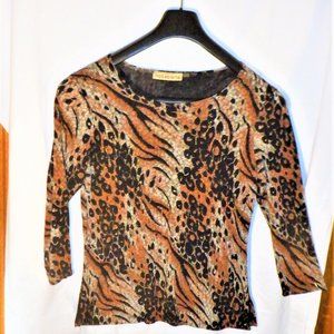 * NOTATIONS * ~ TOP ~ Gold Thread throughout Top & Sleeves